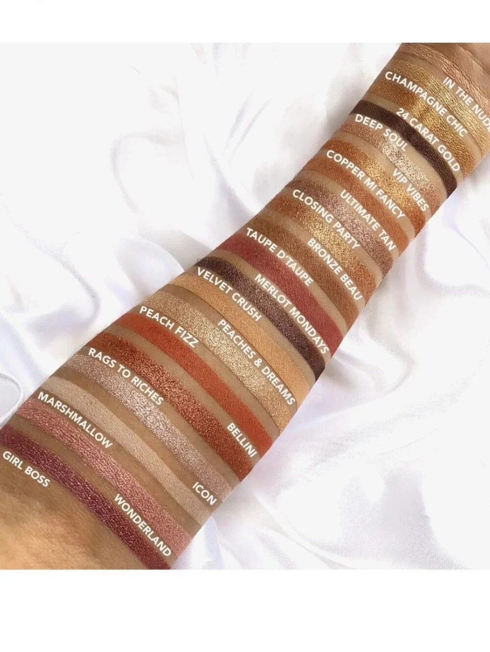 Day to Slay Eyeshadow Palette  20 pans Full Size. Iconic London